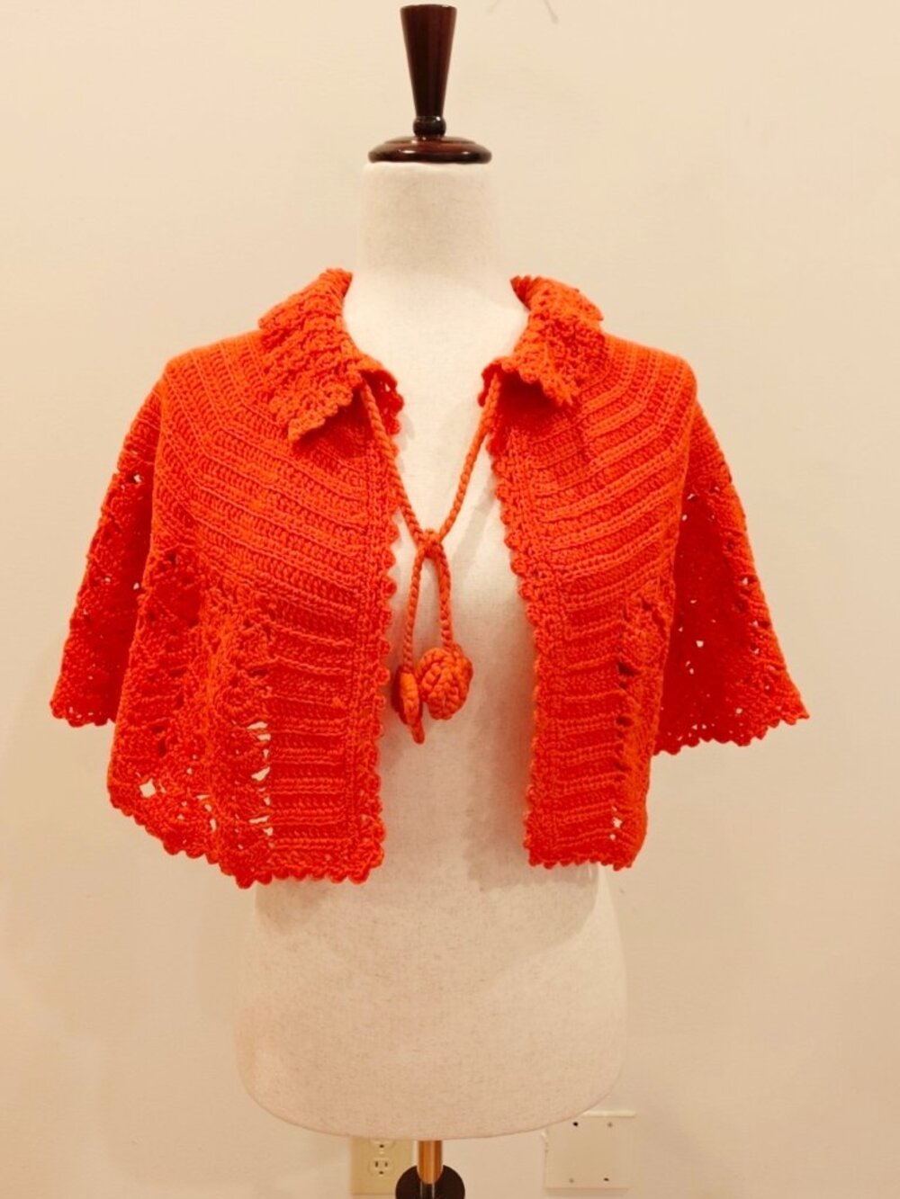 VTG Handmade Crochet Capelet Shawl Womens OS Coral Red Open Knit Granny Italian